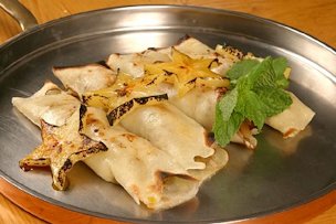 Credit: © Ian Maguire UF/IFAS/TREC Coconut Pancakes with Starfruit